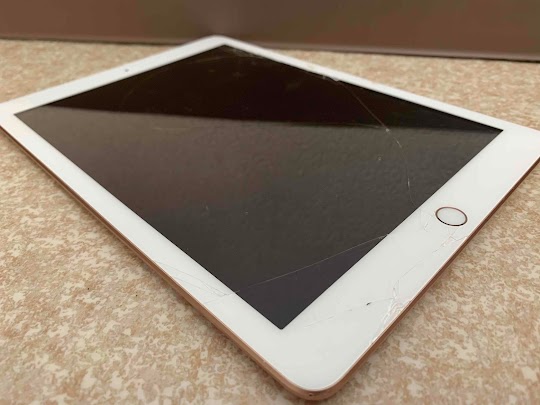 iPad 第6世代 ゴールド 